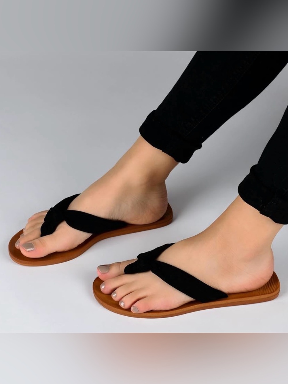 Journee Collection Womens Brindle Flip Flop Flat Sandals Size 11 | Black Strap